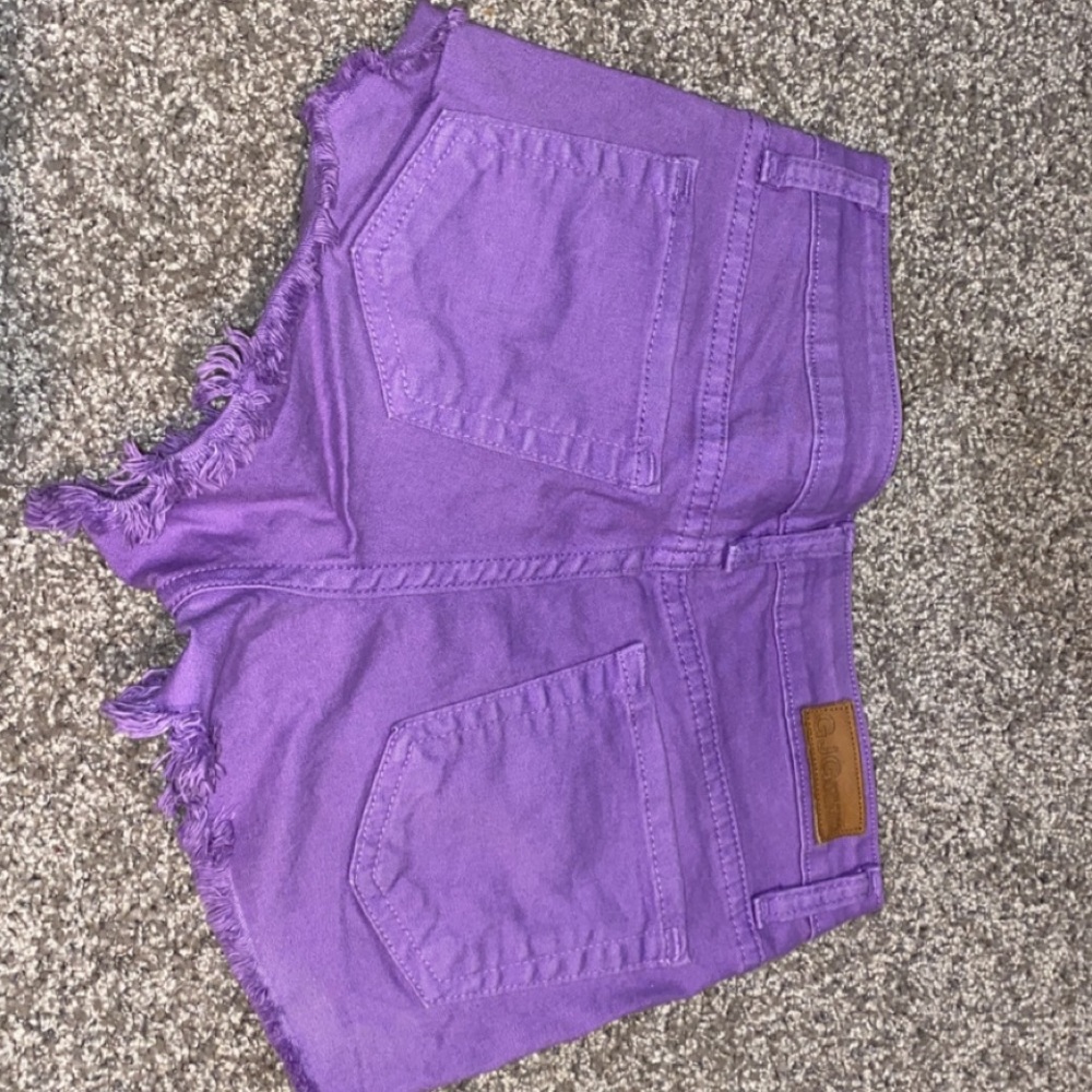 Shorts - Picture 4 of 4